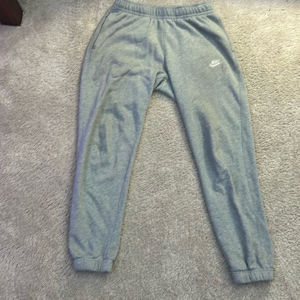 grey men’s nike sweats size small PRICE IS NEGOTIABLE